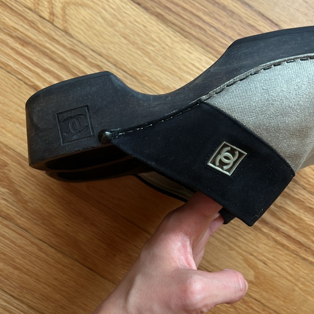 Chanel suede wooden clogs. Size 39. Vintage. - Picture 4 of 5